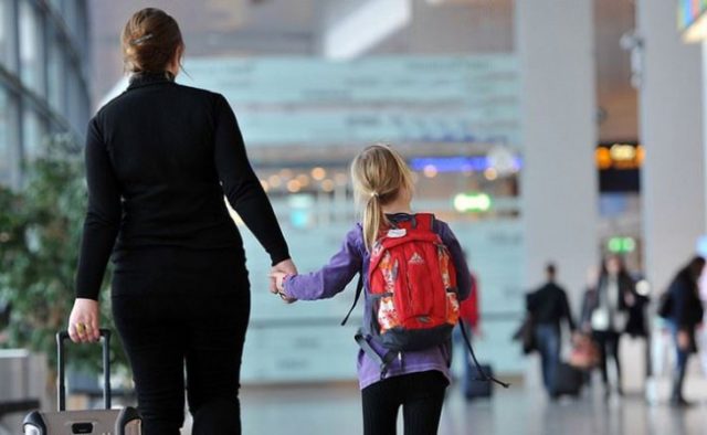 Как оформить согласие на выезд ребенка за границу