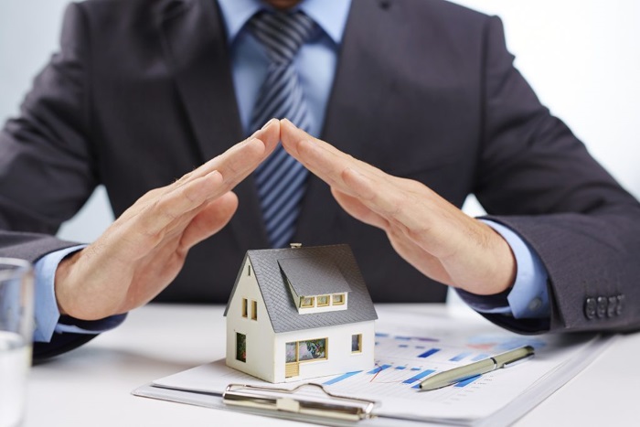 Нужен ли юрист при сделках с недвижимостью?